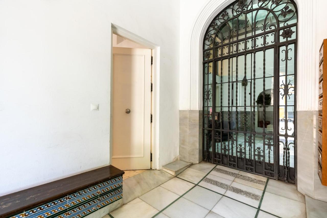 Apartamento Trahzo Севилья Экстерьер фото